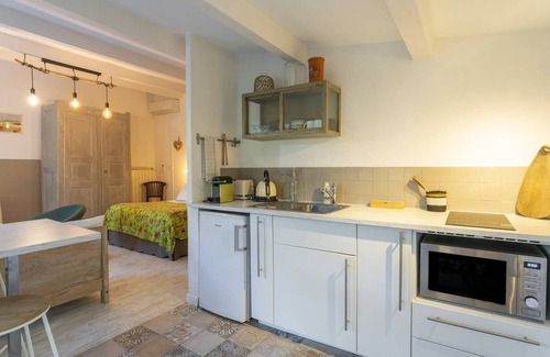 St.-Remy-de-Provence Cabaña | Gîte-BAMBOU-Baño Privado-Vista al Jardín