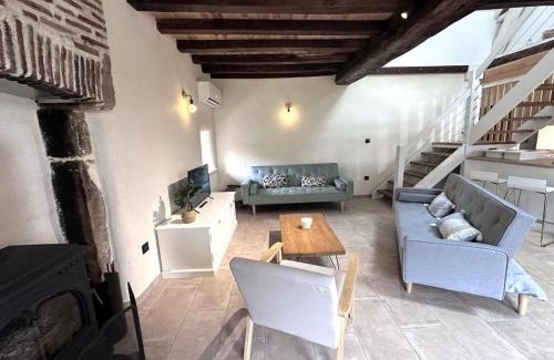 Bourbon-l'Archambault Casa | Gîte charmant à la campagne, idéal pour famille - accès handicapé, terrasse, BBQ, proche randonnées - FR-1-489-535