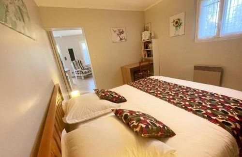 Montbazon Casa | Gîte charmant à Montbazon avec terrasse, jardin et parking - FR-1-381-599
