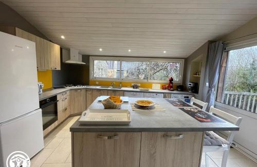 Damvix Casa | Gîte charmant au bord de l'eau avec canoës, terrasse et jardin à Damvix, au cœur du Marais Poitevin. - FR-1-426-354
