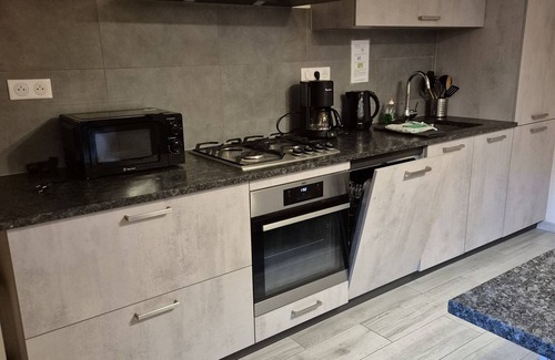Saint-Hippolyte Apartamento | Apartamento-Moderno-Baño con bañera