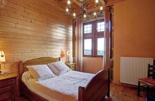 Montarcher Casa | Gîte confortable avec jardin, cheminée, et wifi à Montarcher - FR-1-496-11