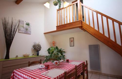 Le Val-d'Ajol Apartamento | Gîte confortable en montagne avec terrasse, idéal pour rando et cure, proche de Plombières-les-Bains - FR-1-589-172