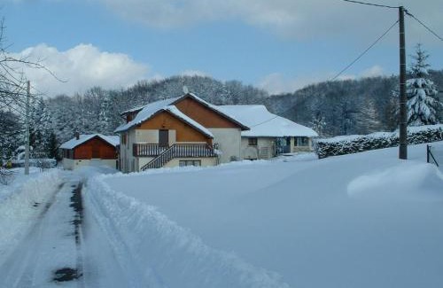 Le Val-d'Ajol Apartamento | Gîte confortable en montagne avec terrasse, idéal pour rando et cure, proche de Plombières-les-Bains - FR-1-589-172