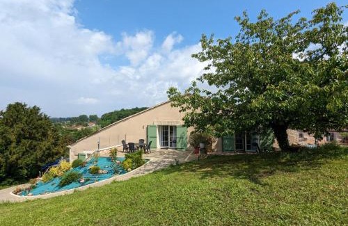 Chateauneuf-sur-Charente Apartamento | Gîte cosy avec terrasse privative, jardin et activités nature à proximité - FR-1-653-259