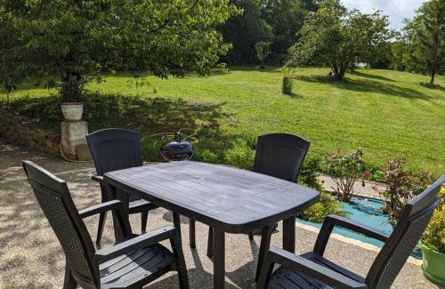 Chateauneuf-sur-Charente Apartamento | Gîte cosy avec terrasse privative, jardin et activités nature à proximité - FR-1-653-259