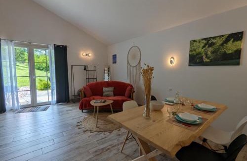 Chateauneuf-sur-Charente Apartamento | Gîte cosy avec terrasse privative, jardin et activités nature à proximité - FR-1-653-259
