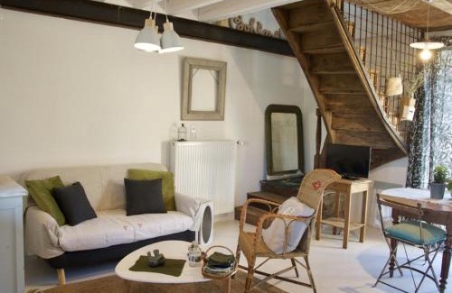 Louplande Casa | Gîte cosy à la ferme près du Mans - Jardin, Terrasse, Poêle à bois, et Sérénité Rurale - FR-1-410-269