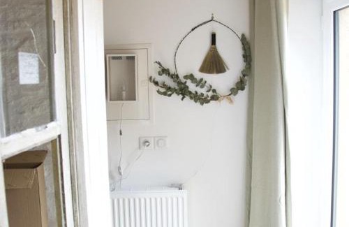 Louplande Casa | Gîte cosy à la ferme près du Mans - Jardin, Terrasse, Poêle à bois, et Sérénité Rurale - FR-1-410-269