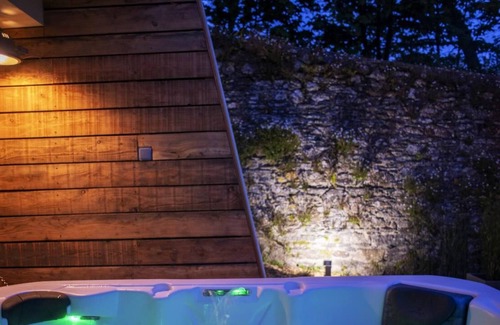 Morlaix Apartamento | Gîte Cosy et Calme, Avec spa et Jardin, au Cœur de Morlaix