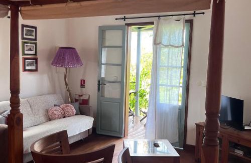 Sainte-Rose Casa | Gîte cosy pour 2 à Sainte-Rose, jardin créole - FR-1-786-43