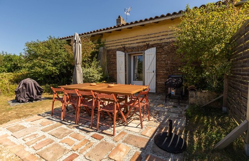 Beauvais-sur-Tescou Cabaña | Gîte de Charme Avec vue et Piscine