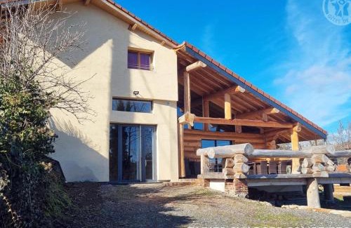 Saint-Jean-Soleymieux Casa | Gîte de charme avec poêle à bois, billard et terrasse dans les Monts du Forez - FR-1-496-313