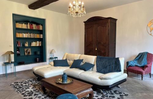 Souvigny Casa | Gîte de Charme à Souvigny, Jardin Privatif, Animaux Bienvenus - FR-1-489-581