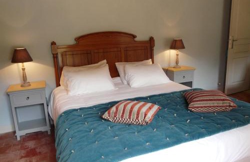Rouvray-Saint-Florentin Casa | Gîte de charme avec jardin, douves, vélos, et accueil animaux - 4 chambres, proche de Chartres - FR-1-581-63