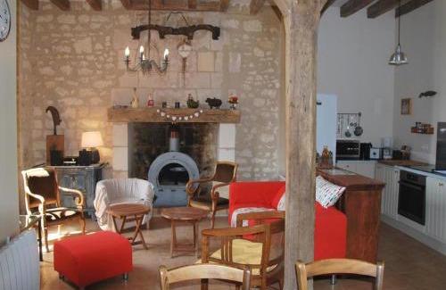 Saint-Senoch Casa | Gîte de charme en Touraine du Sud avec cheminée, jardin clos et équipement bébé, proche Loches - FR-1-381-40