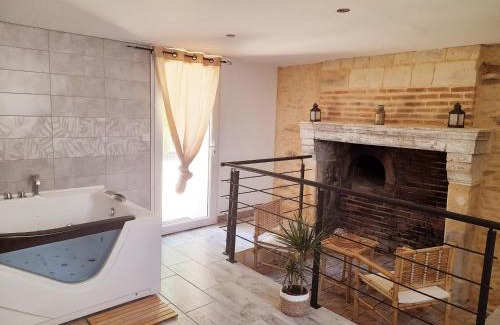 Corze Casa | Gîte de charme rénové avec jardin clos, baignoire balnéo et proche d'Angers - FR-1-622-27