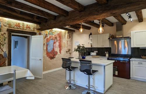 Chateauroux Casa | Gîte de charme rénové à Châteauroux, jardin privé, jusqu'à 10 pers, proche centre et Belle-Isle - FR-1-591-581