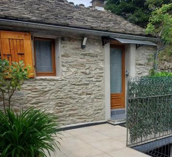 Saint-Privat-de-Vallongue Casa | Gîte de Combelebouze en Cévennes - Cosy, Confort et Climatisé - 3 étoiles