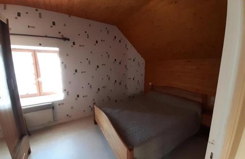 Lamaziere-Haute Apartamento | Gîte de France à Lamazière-Haute 2 épis - Gîte de France 5 personnes MAE-9934
