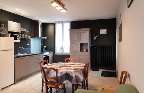 Curemonte Apartamento | Gîte de France Gîte vallée de la sourdoire 3 épis - Gîte de France 6 personnes MAE-9184