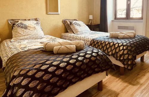 Burzet Casa | Gîte de la Cigale Burzet