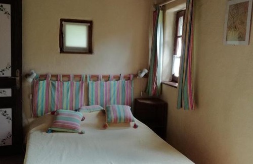 Saint-Frezal-de-Ventalon Casa | Gîte de la foun del pous