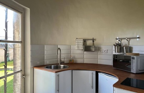 La Celle-Guenand Apartamento | Gîte de la Petite Chouette, un Studio Romantique Dans L'enceinte D'un Château !