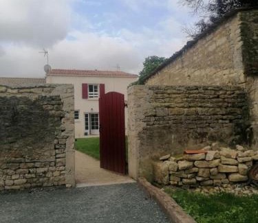 Saint-Medard-d'Aunis Casa | Gîte des Abeilles
