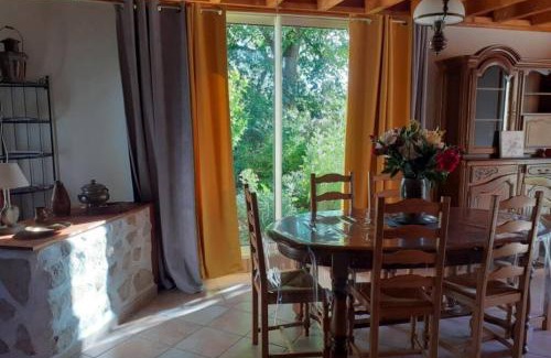 Saint-Clement-de-Regnat Casa | Gîte des Billaudes