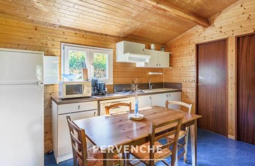 Saint-Prix Casa | Gîte des fleurs - 5 Chalets