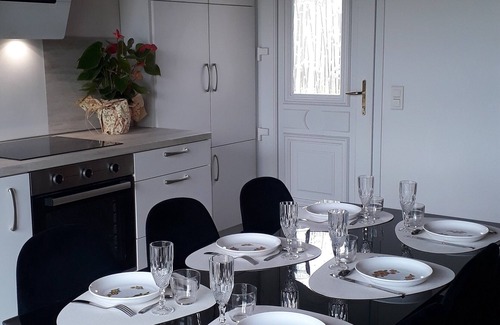Haudricourt Casa | Gîte des Pommiers Verdure et Foret à Haudricourt ! Déconnectez-vous de Tout