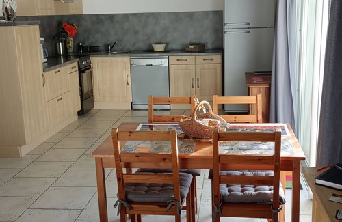 L'Isle-sur-la-Sorgue Cabaña | GÎTE DU BOIS DORÉ