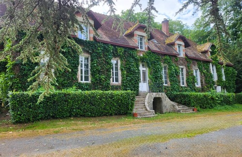 Cluis Casa | Gîte du Château - 18 people - Centre de la France - au coeur du Berry