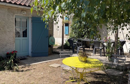 Saint-Priest-Bramefant Apartamento | Gîte du Ruisseau