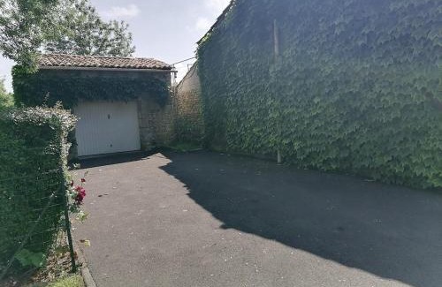 Montlieu la Garde Casa | Gîte du grand Chêne
