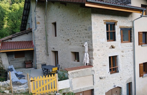 Cerdon Casa | Gîte du Vieux Tonneau in Cerdon
