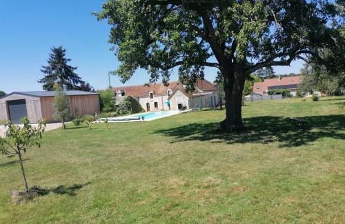 Villeloin-Coulange Casa | Gîte Ecureuil avec piscine 4-6 personnes