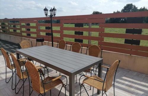 Moitron-sur-Sarthe Casa | Gîte en campagne rénové avec cheminée, grands jardins, WiFi, près d'un village médiéval. - FR-1-410-334