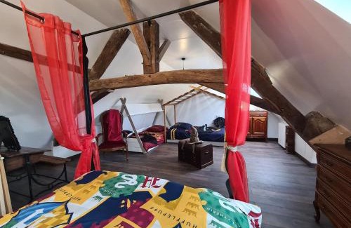 Chitray Casa | Gîte enchanteur avec déco sorciers, piscine, proche forêt et chemins de randonnée, idéal pour familles - FR-1-591-383