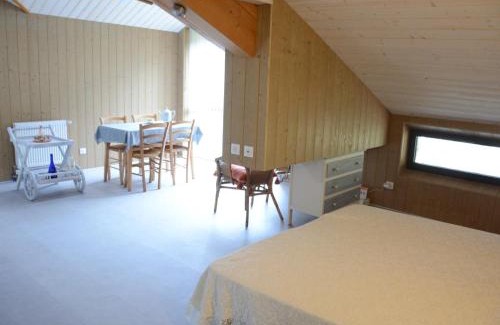 La Versanne Casa | Gîte et studio avec cheminée, terrasse, salle de jeux et nature préservée à La Versanne - FR-1-496-280