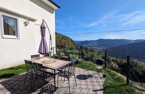 Travexin Apartamento | Gîte familial à Cornimont avec Wifi et parking - FR-1-589-84