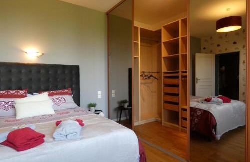 Boisgasson Casa | Gîte familial à Vald'Yerre : détente, jeux et charme rural pour 8 personnes - FR-1-581-120