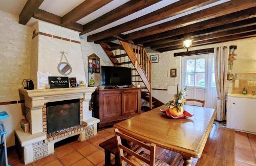 Faverolles Casa | Gîte familial avec piscine chauffée, terrain de sport et proximité ZooParc de Beauval et Valençay - FR-1-591-567