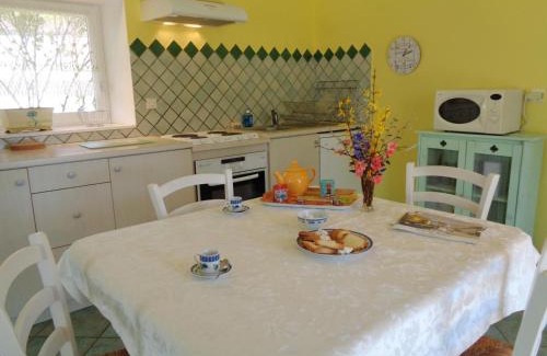 Lentigny Casa | Gîte familial calme avec jardin, terrasse, équipements modernes et jeux pour enfants à Lentigny - FR-1-496-129