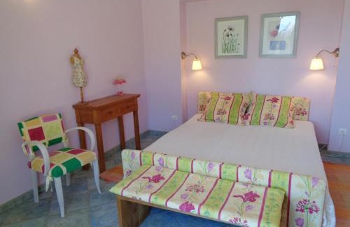 Lentigny Casa | Gîte familial calme avec jardin, terrasse, équipements modernes et jeux pour enfants à Lentigny - FR-1-496-129