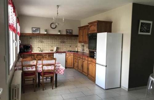 Dhuizon Casa | Gîte familial en Sologne : jardin, équipements enfants, vélos, proche Châteaux de la Loire - FR-1-491-348