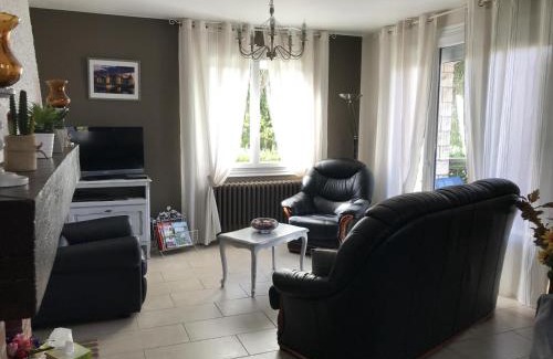 Dhuizon Casa | Gîte familial en Sologne : jardin, équipements enfants, vélos, proche Châteaux de la Loire - FR-1-491-348