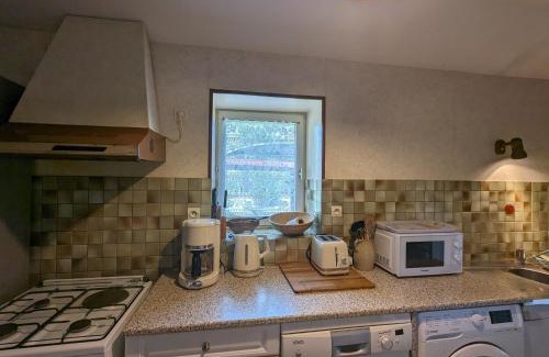 Nohant-Vic Casa | Gîte familial près de Nohant avec jardin, cheminée, garage et WIFI gratuit - FR-1-591-94