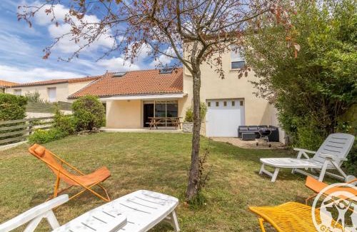 Maulevrier Casa | Gîte familial proche Parc Oriental et Puy du Fou, jardin clos, commerces accessibles à pied - FR-1-622-66